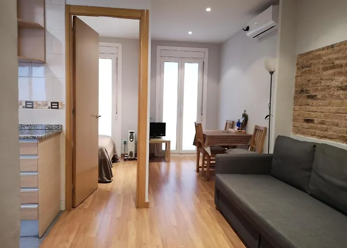 Ferienwohnung Fuer 3 Personen Ca 38 Qm In Barcelona-Gracia, Costa Brava Costa Del Maresme