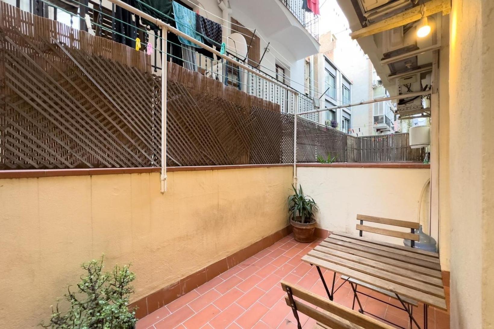 Ferienwohnung Fuer 3 Personen Ca 38 Qm In Barcelona-gracia, Costa Brava Costa Del Maresme * Barcelona